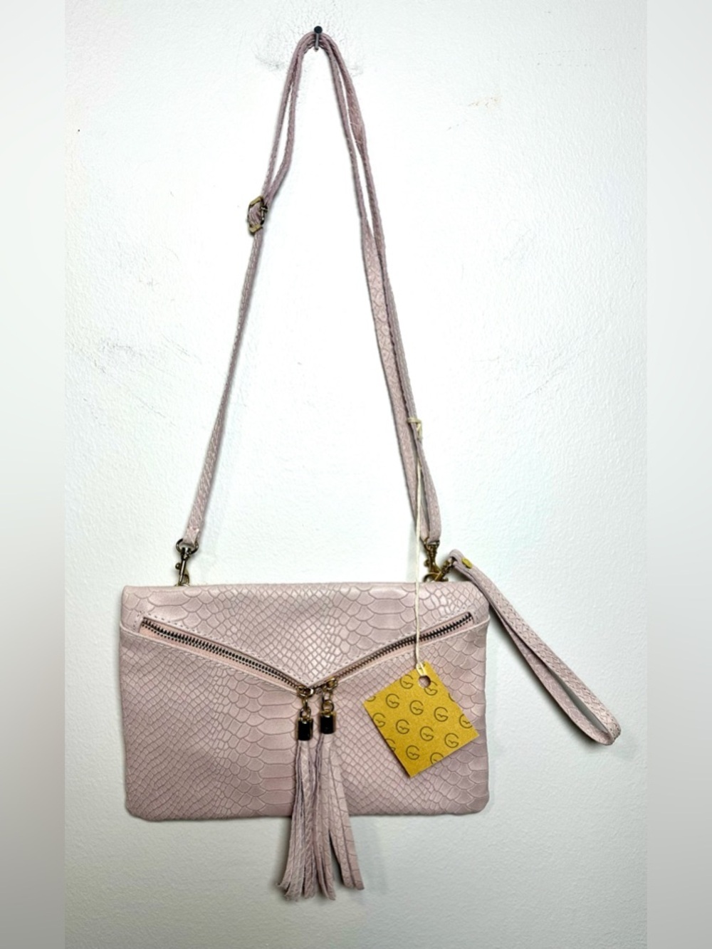 Giulia Massari Leather Blush Pink Textured Crossbody Wristlet Bag Tassles 7 X 10